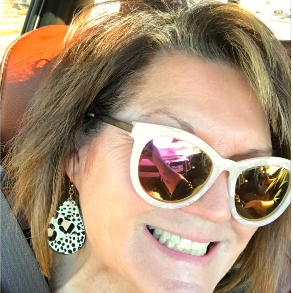Meet your Posher, Cindy